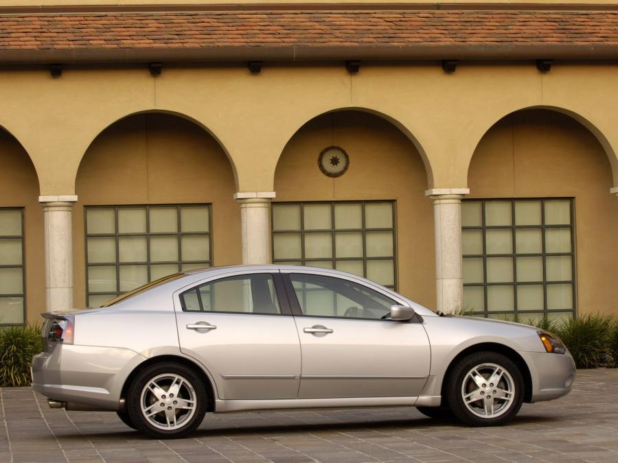  Mitsubishi Galant 2003 года  (фото 9 из 15)